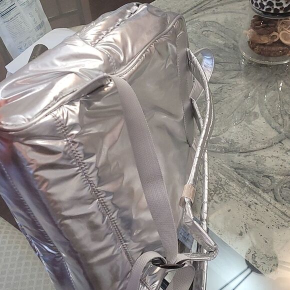 askya Silver Metalic Backpack New - Picture 4 of 7